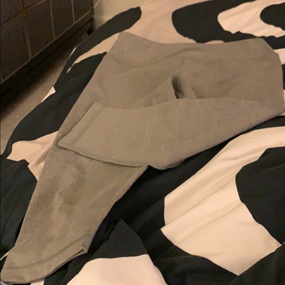 Lululemon capris